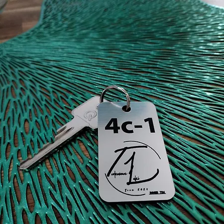 Turkusowe Laki 4c-1 Lägenhet